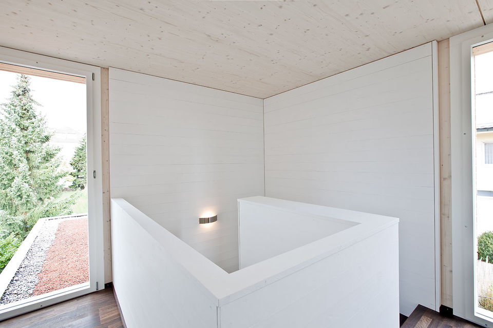 Holzhaus im Seeland