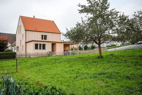 Zoom: Holzhaus in Boswil