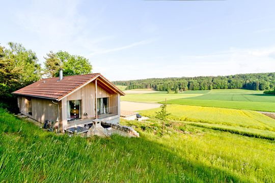 Zoom: Holzhaus in Cudrefin