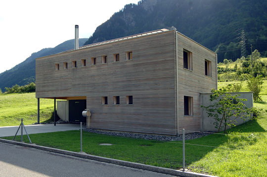 Zoom: Holzhaus in Rüti