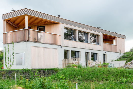Zoom: Holzhaus im Emmental