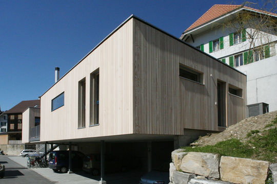 Zoom: Holzhaus in Niederscherli